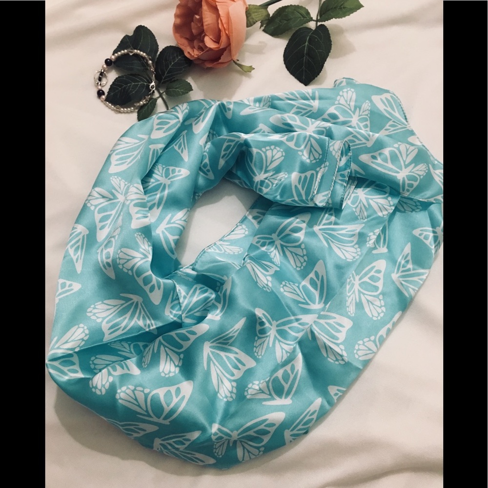 Lladró Silk Collectors Society Scarf NWOB